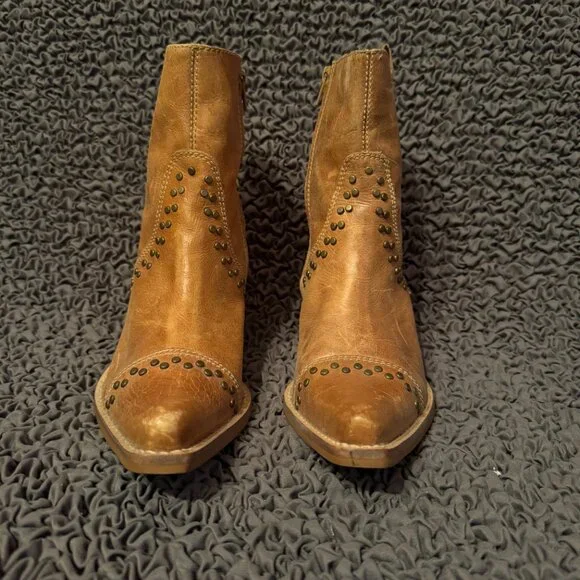 Penny Loves Kenny “Studly Do Right” Ankle Cowboy Boots - Light Brown Leather 8.5 - Picture 3 of 8